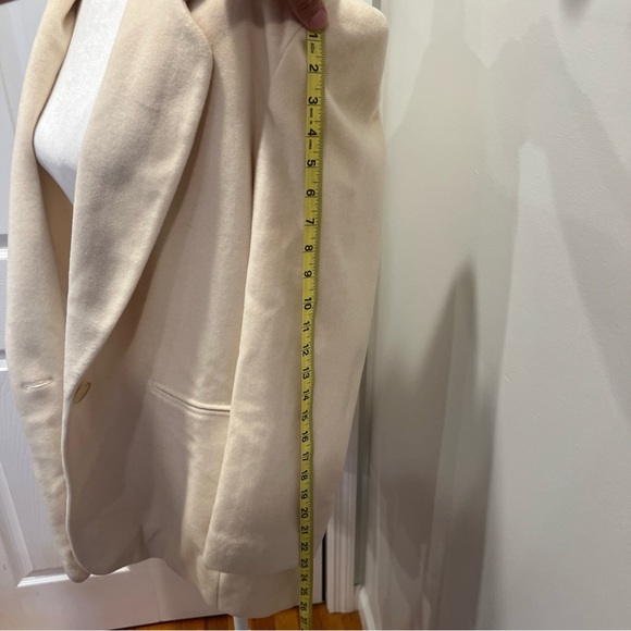 VTG Saks Fifth Avenue Overcoat Women Size 12 Cream Peacoat Wool Nylon cashmere - Picture 11 of 13